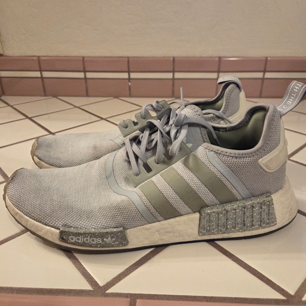 Adidas NMD R1 Mens Size 11 Grey Silver Metallic Speckled Boost Sneakers GX1551